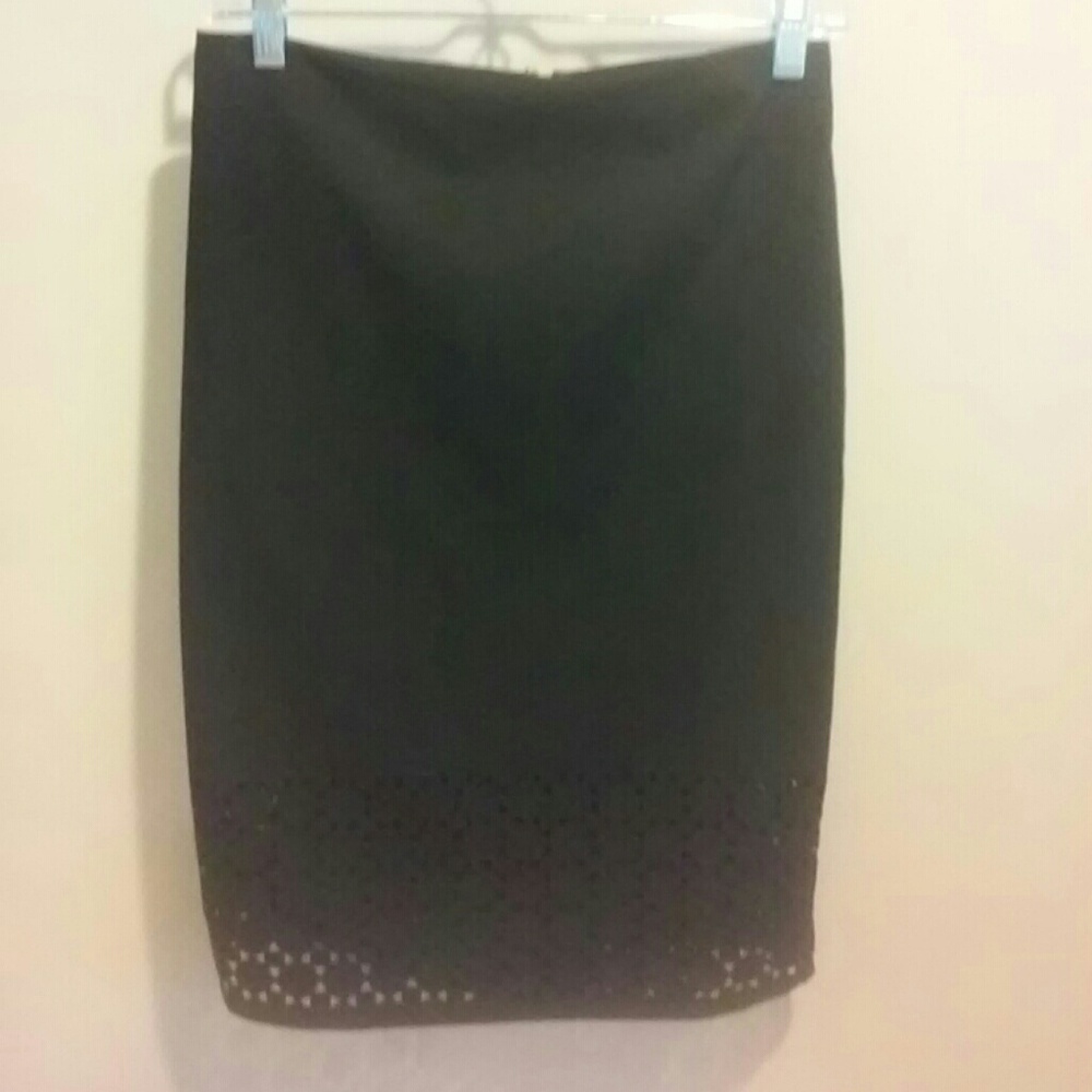 22 inch black skirt with cut design on bottom